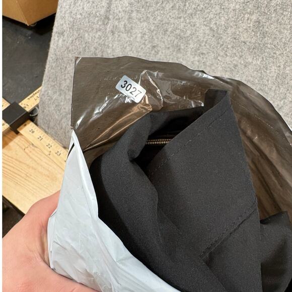 Vince Camuto Rain Jacket Mens Large Black Waterproof Full Zip Hoodie Outdoor - Picture 7 of 7